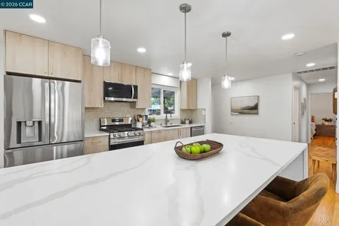 $949,000 | 1661 Marta Drive, Pleasant Hill, CA 94523