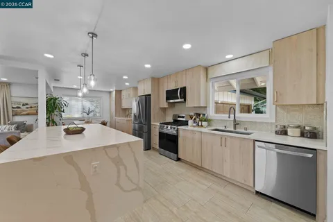 $949,000 | 1661 Marta Drive, Pleasant Hill, CA 94523