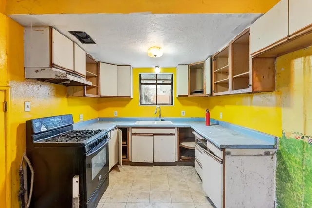 $799,000 | 645 Buena Vista Avenue, Gilroy, CA 95020