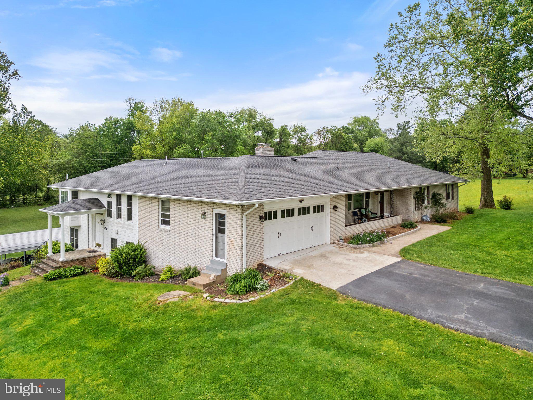 20268 Roland Court Leesburg, VA 20175 - Photo 9 of 107 Gallery Image 9