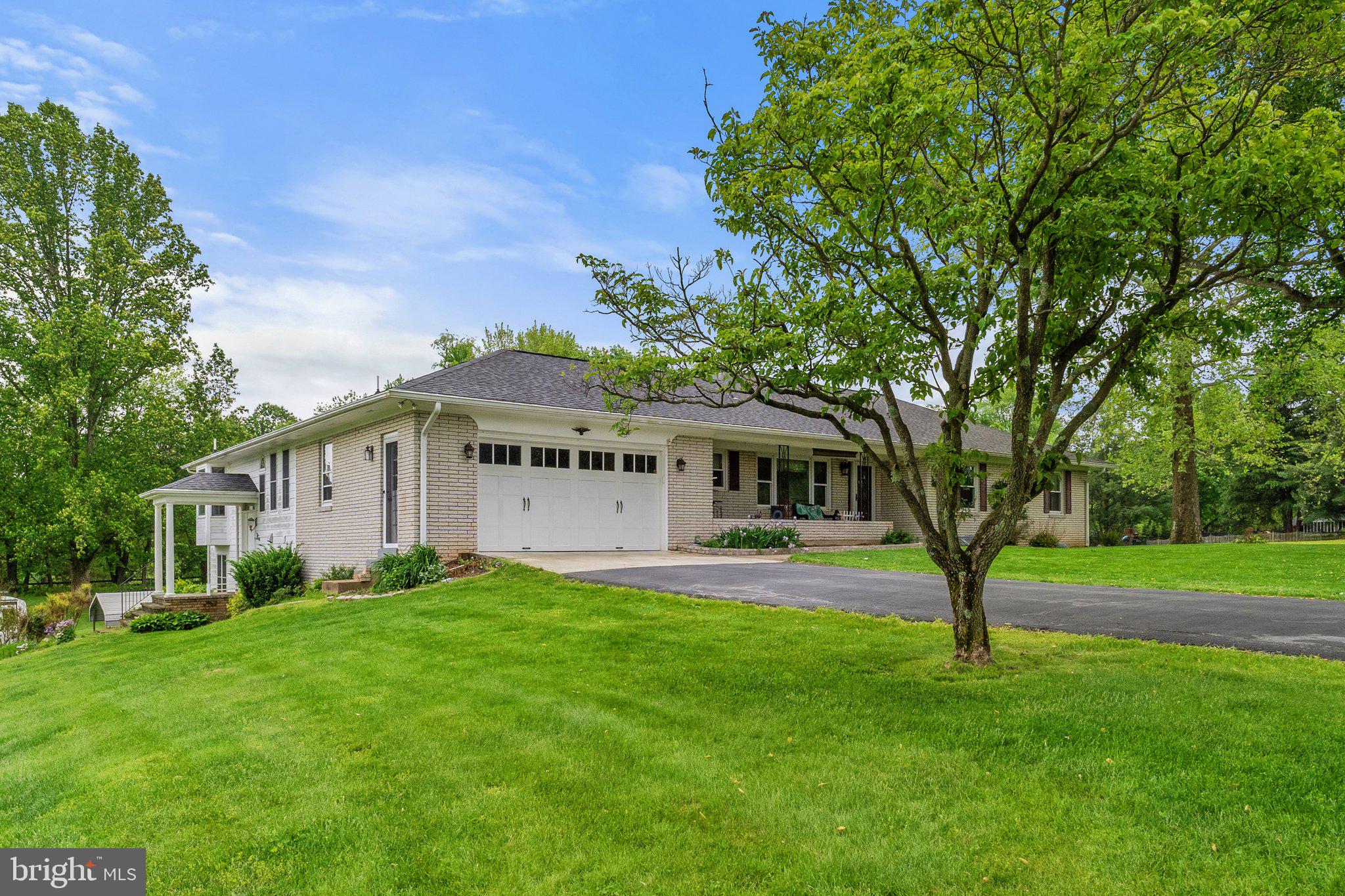 20268 Roland Court Leesburg, VA 20175 - Photo 10 of 107 Gallery Image 10