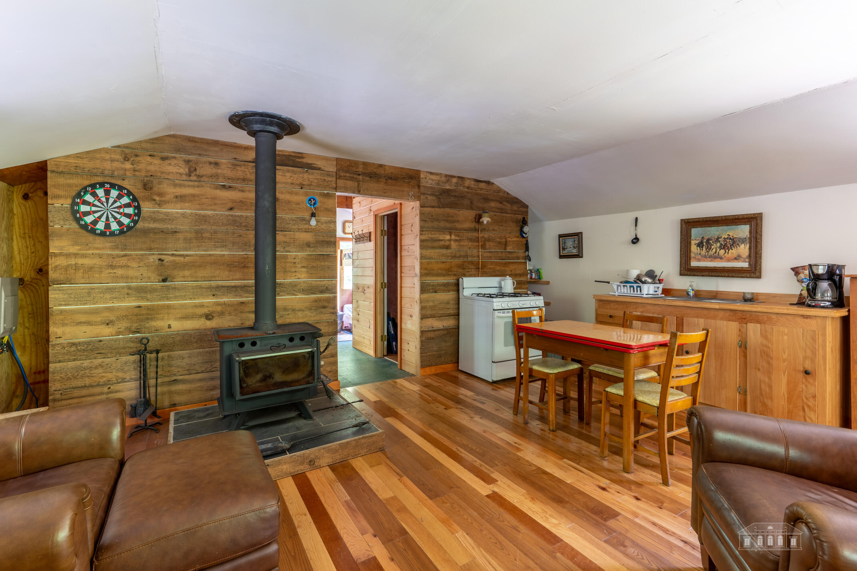 429 Bartlett Road Keene, NY 12942 - Photo 6 of 18 429 Bartlett Keene NY-43