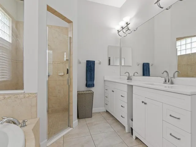 $2,650 | 6420 Parklane Court, Vero Beach, FL 32967