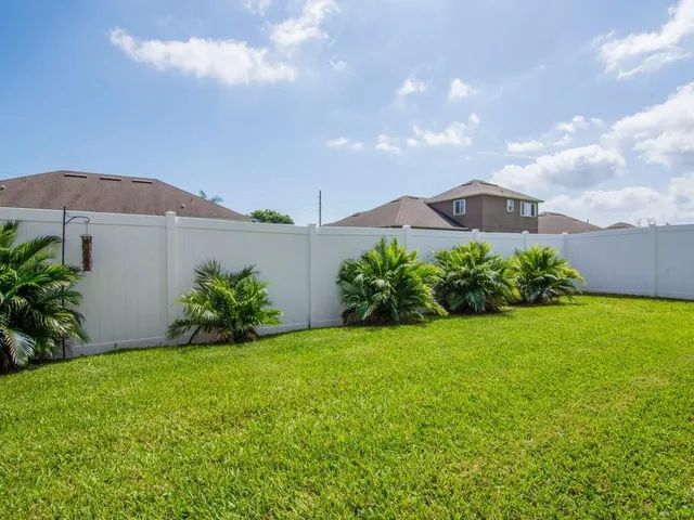 $2,650 | 6420 Parklane Court, Vero Beach, FL 32967