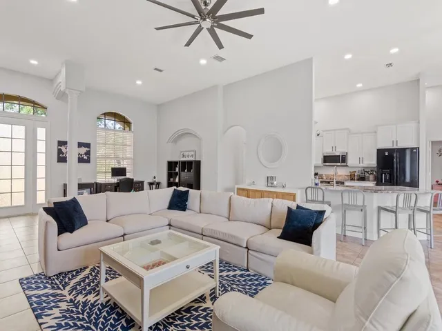 $2,650 | 6420 Parklane Court, Vero Beach, FL 32967