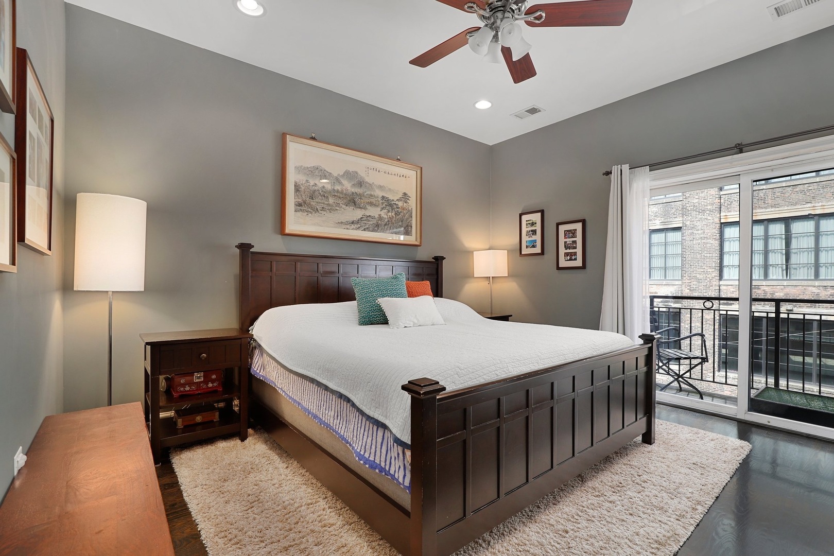 120 North Halsted Street, Unit 4 Chicago, IL 60607 - Photo 11 of 32