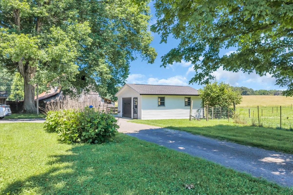 2898 Blanton Chapel Road Manchester, TN 37355 - Photo 37 of 57