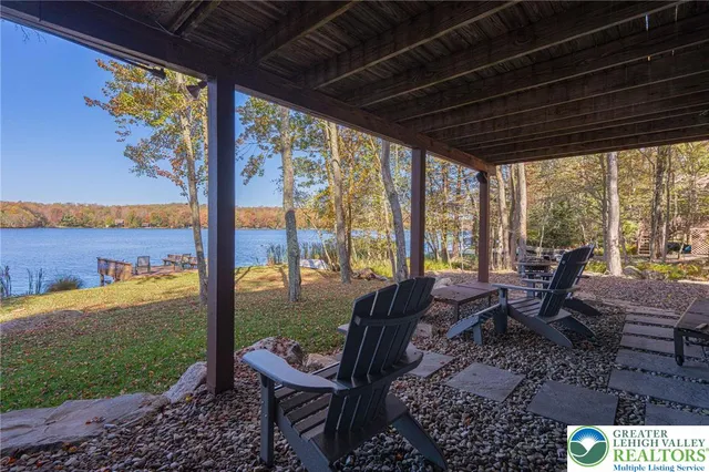 $1,100,000 | 17 Lake Drive East, Gouldsboro, PA 18424