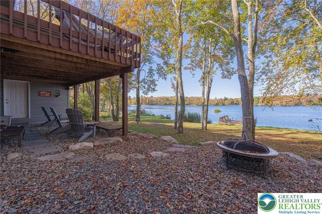 $1,100,000 | 17 Lake Drive East, Gouldsboro, PA 18424