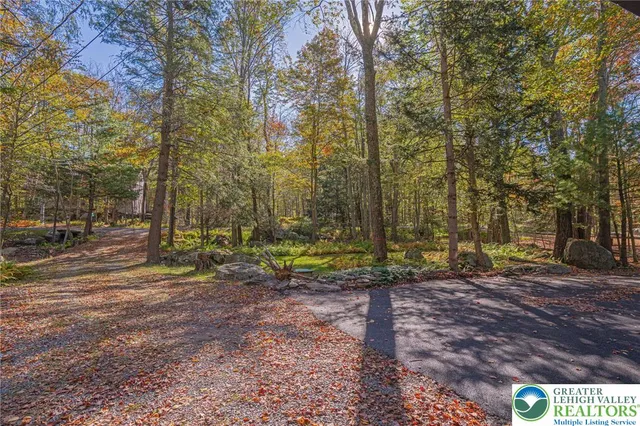 $1,100,000 | 17 Lake Drive East, Gouldsboro, PA 18424