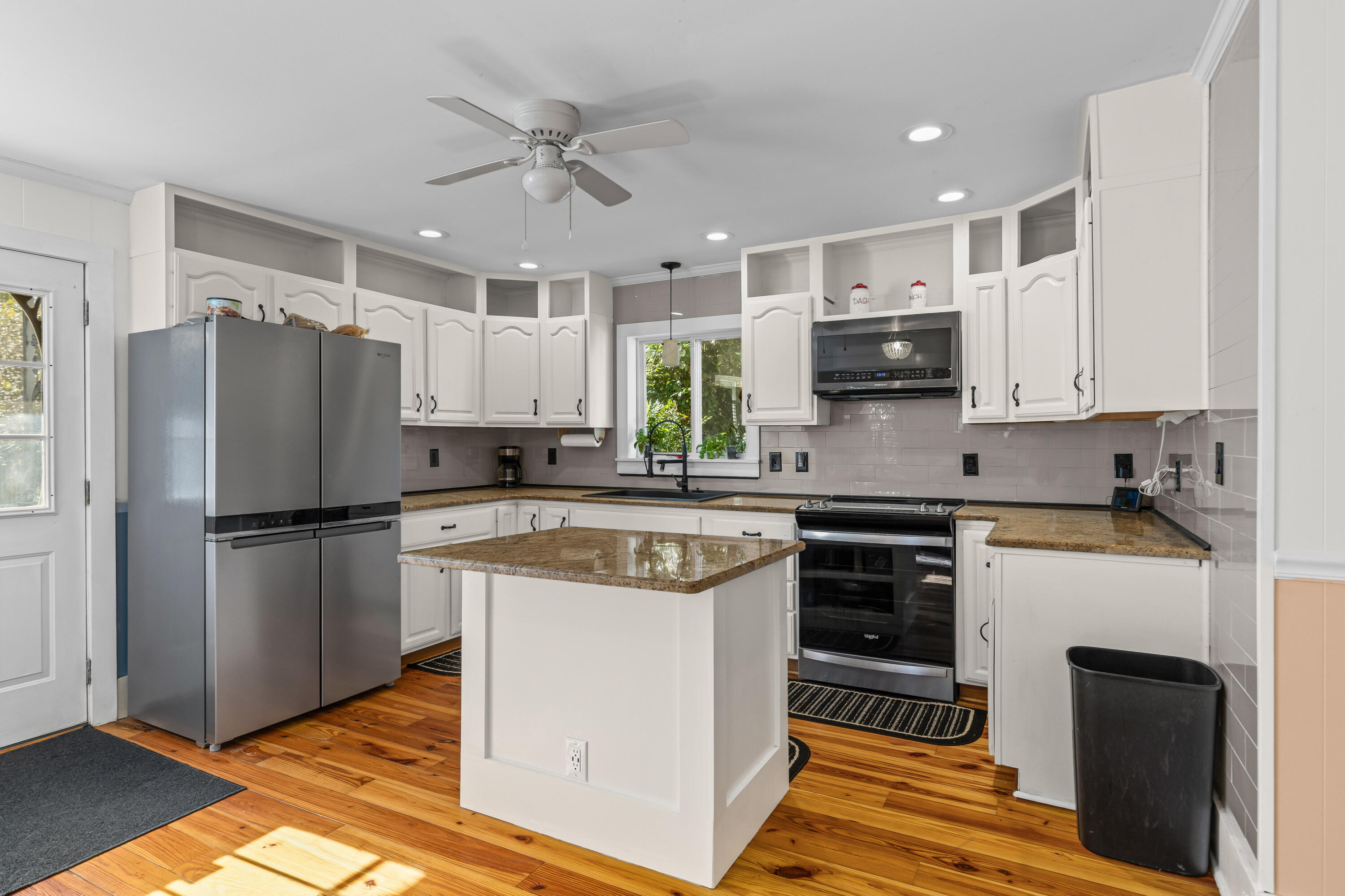 5615 Highway 165 Ravenel, SC 29470 - Photo 12 of 51 5615-Hwy-165-13