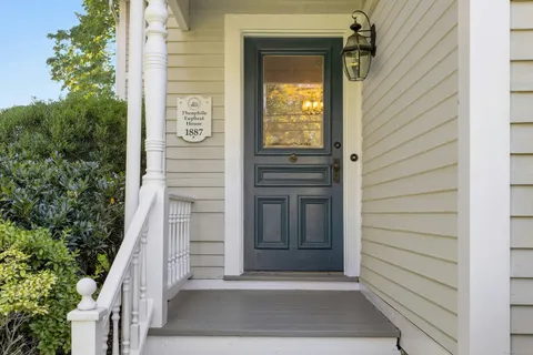a view of entryway door of the house