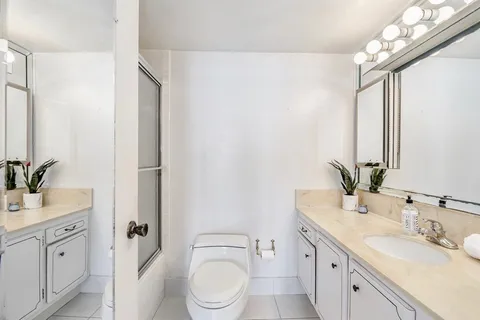 $245,000 | 18031 Biscayne Boulevard, Unit 1104, Aventura, FL 33160