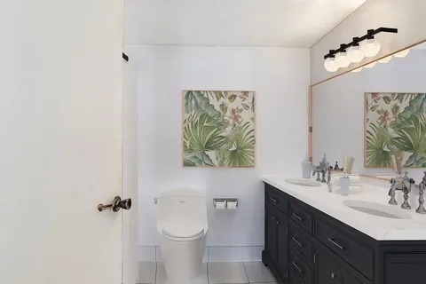 $245,000 | 18031 Biscayne Boulevard, Unit 1104, Aventura, FL 33160