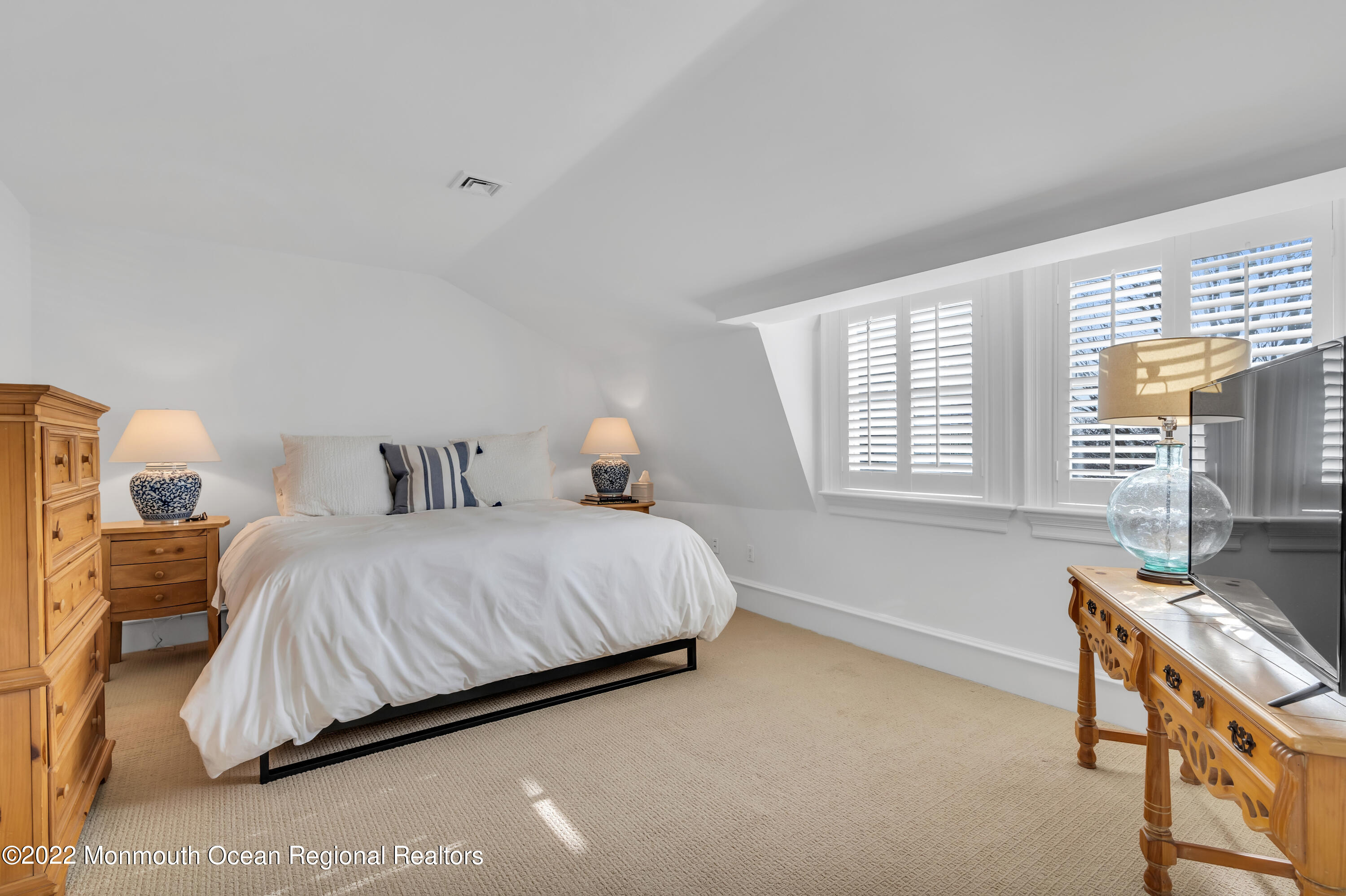 2 Allencrest Road Rumson, NJ 07760 - Photo 22 of 41 DSC09627