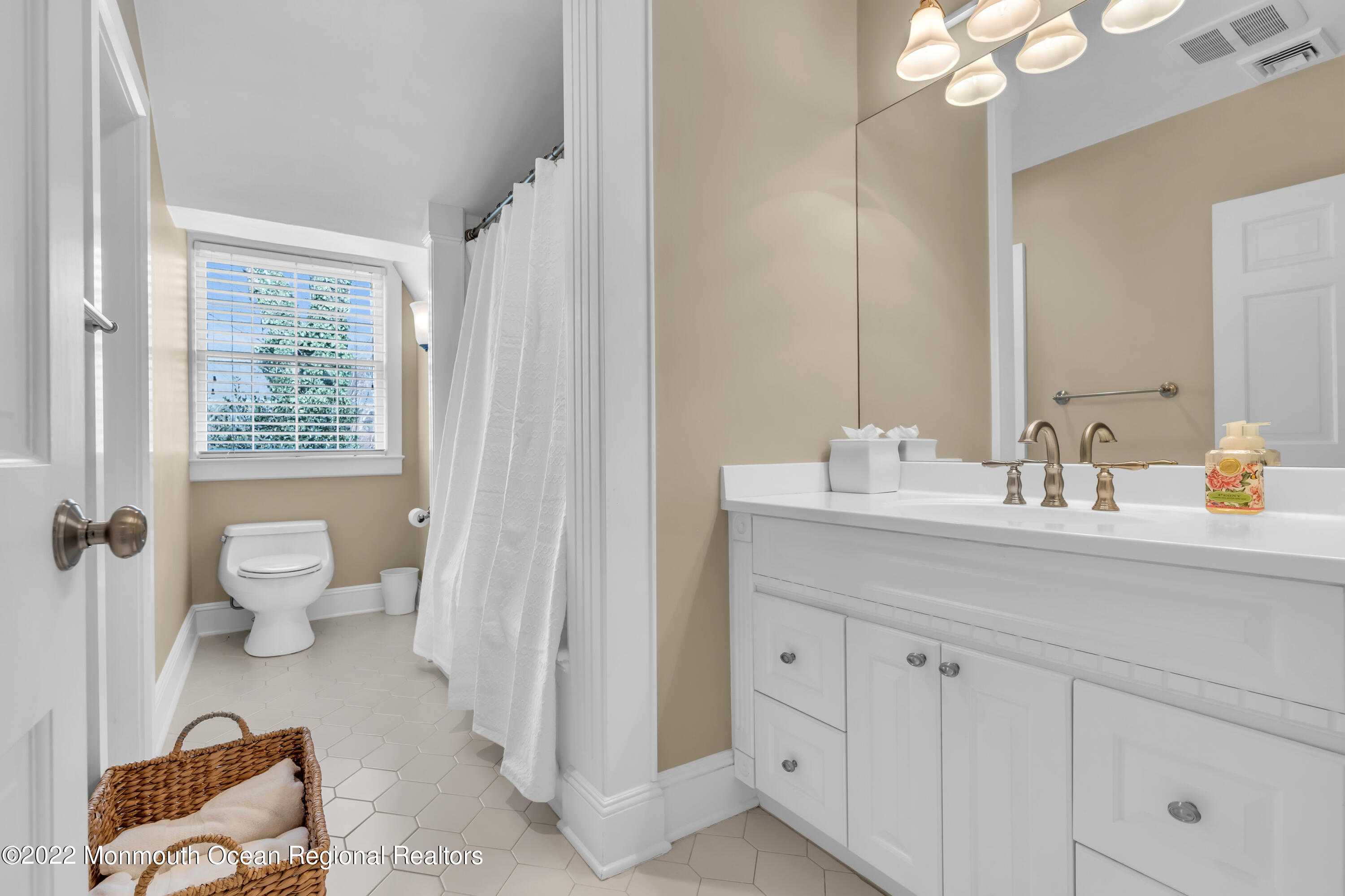 2 Allencrest Road Rumson, NJ 07760 - Photo 28 of 41 DSC09687