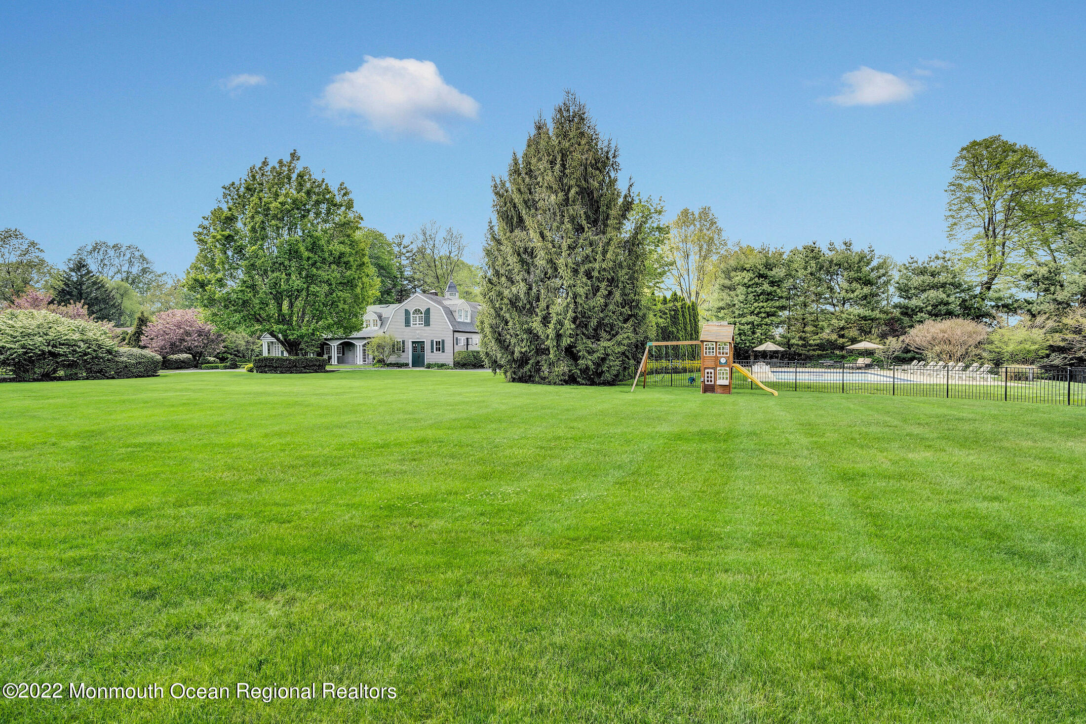 2 Allencrest Road Rumson, NJ 07760 - Photo 36 of 41 025_dsc00668_1