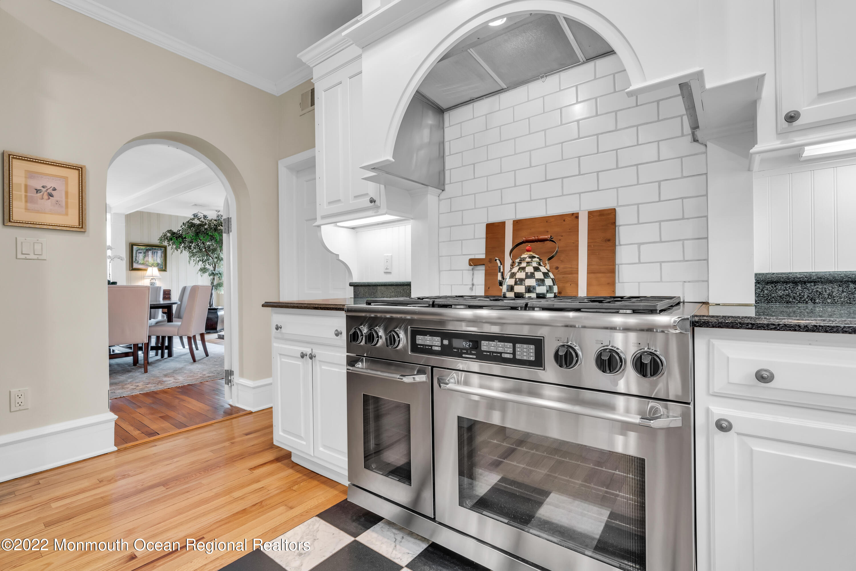 2 Allencrest Road Rumson, NJ 07760 - Photo 8 of 41 DSC09447