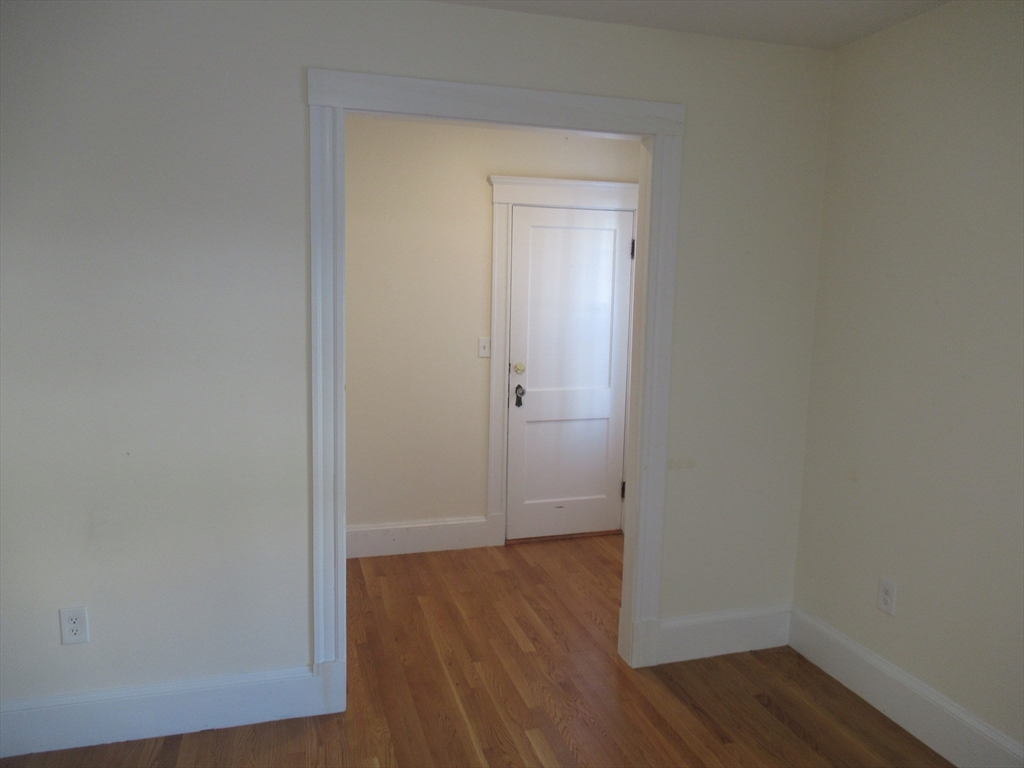 24 Brook Road Quincy, MA 02169 - Photo 5 of 23 Gallery Image 5
