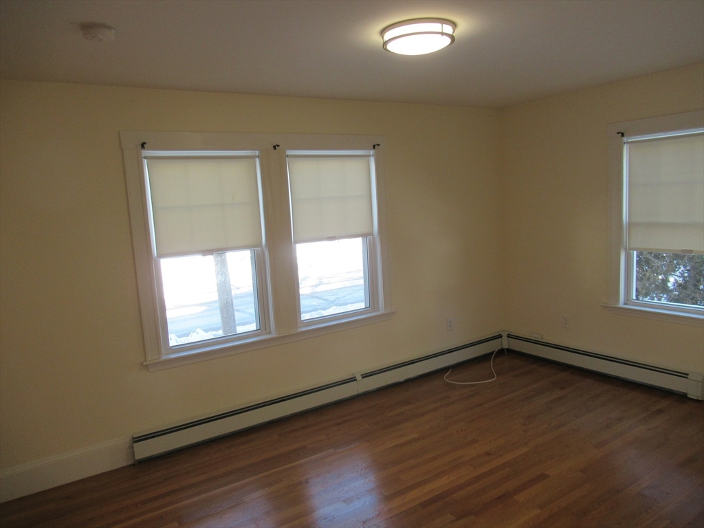 24 Brook Road Quincy, MA 02169 - Photo 6 of 23 Gallery Image 6