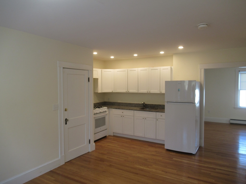 24 Brook Road Quincy, MA 02169 - Photo 9 of 23 Gallery Image 9