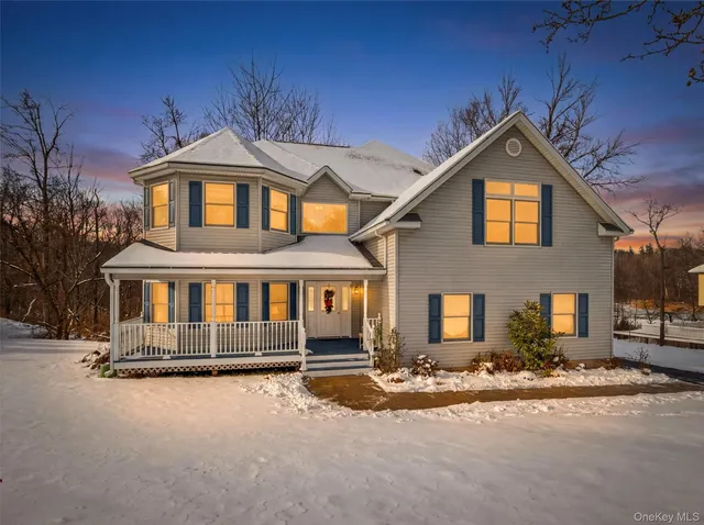 $975,000 | 23 Carley Court, West Nyack, NY 10994