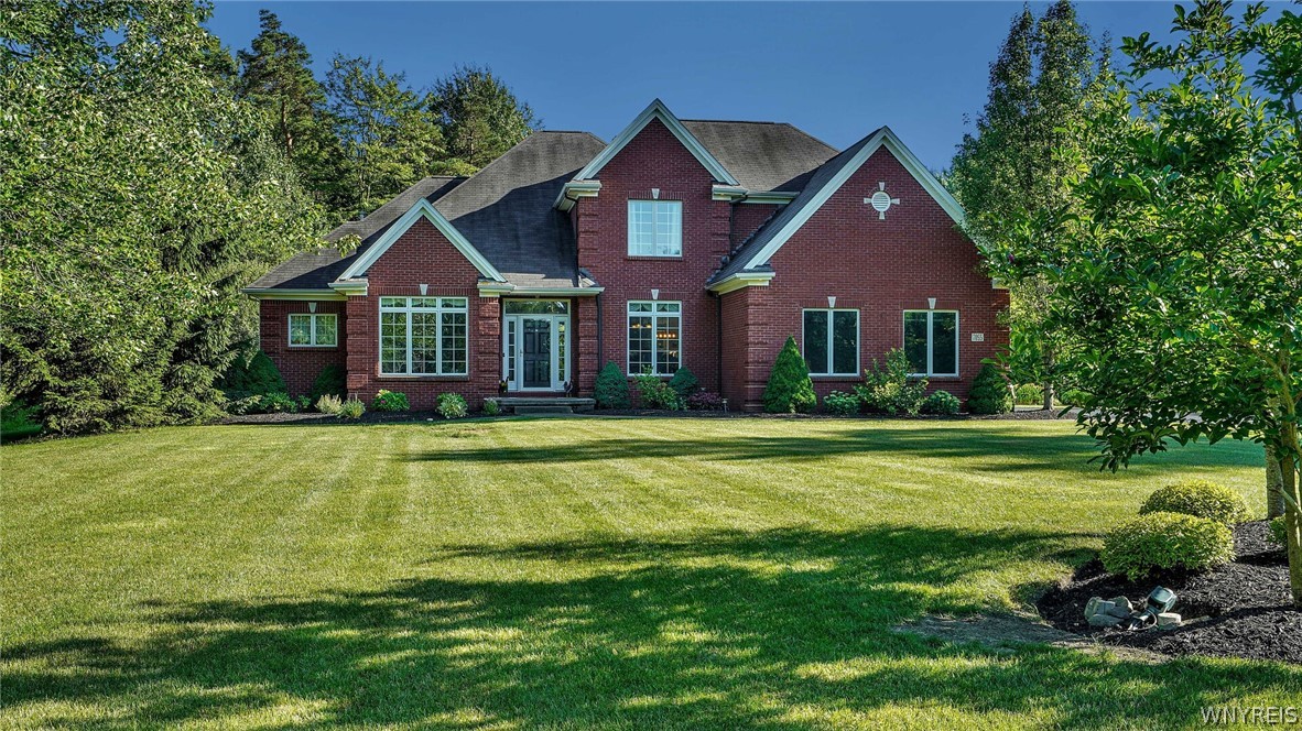 BEAUTIFUL BRICK FRONT ELEVATION WITH GENEROUS SETB