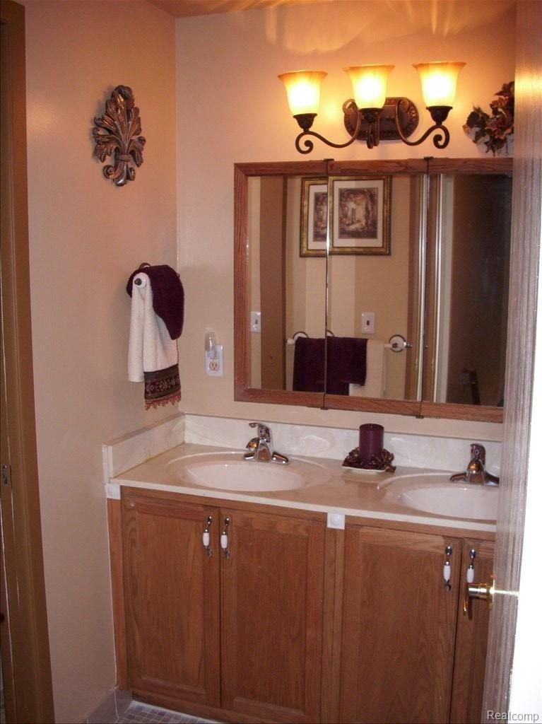 1445 Raleigh Drive Brighton, MI 48114 - Photo 12 of 17 Redone Bath