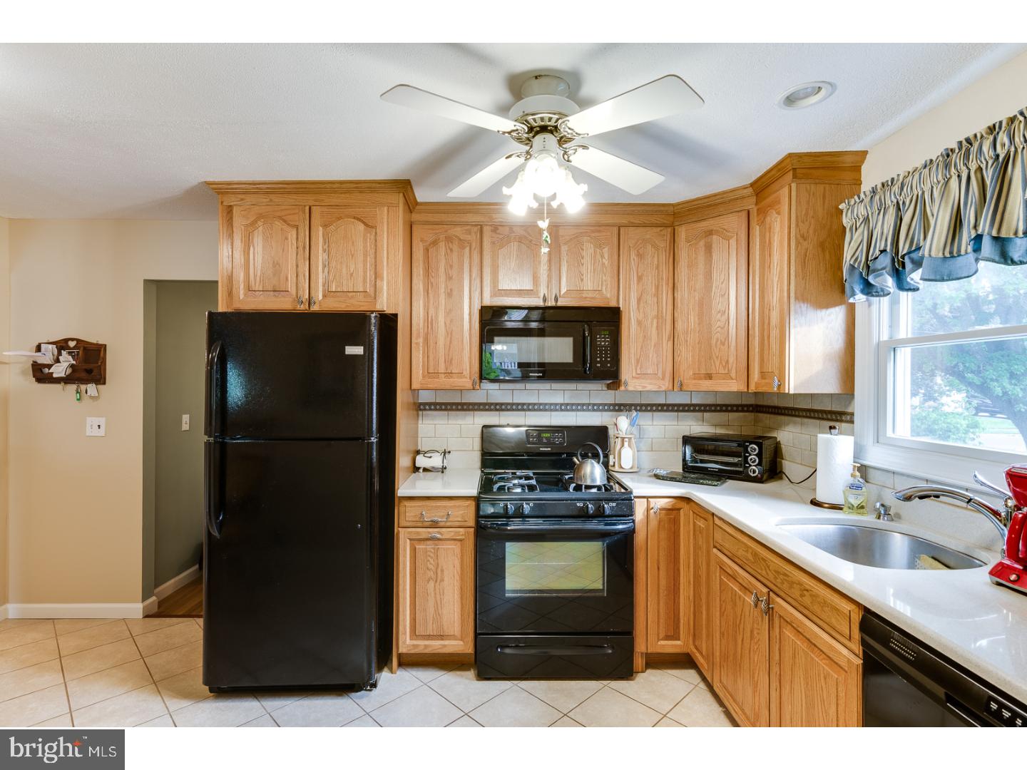 57 Elmont Road Hamilton, NJ 08610 - Photo 16 of 22