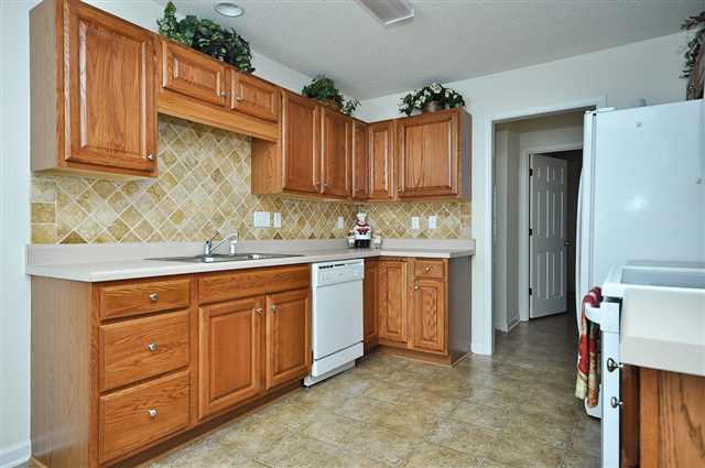 720 Cardinal Woods Way Easley, SC 29642 - Photo 10 of 25 Gallery Image 10