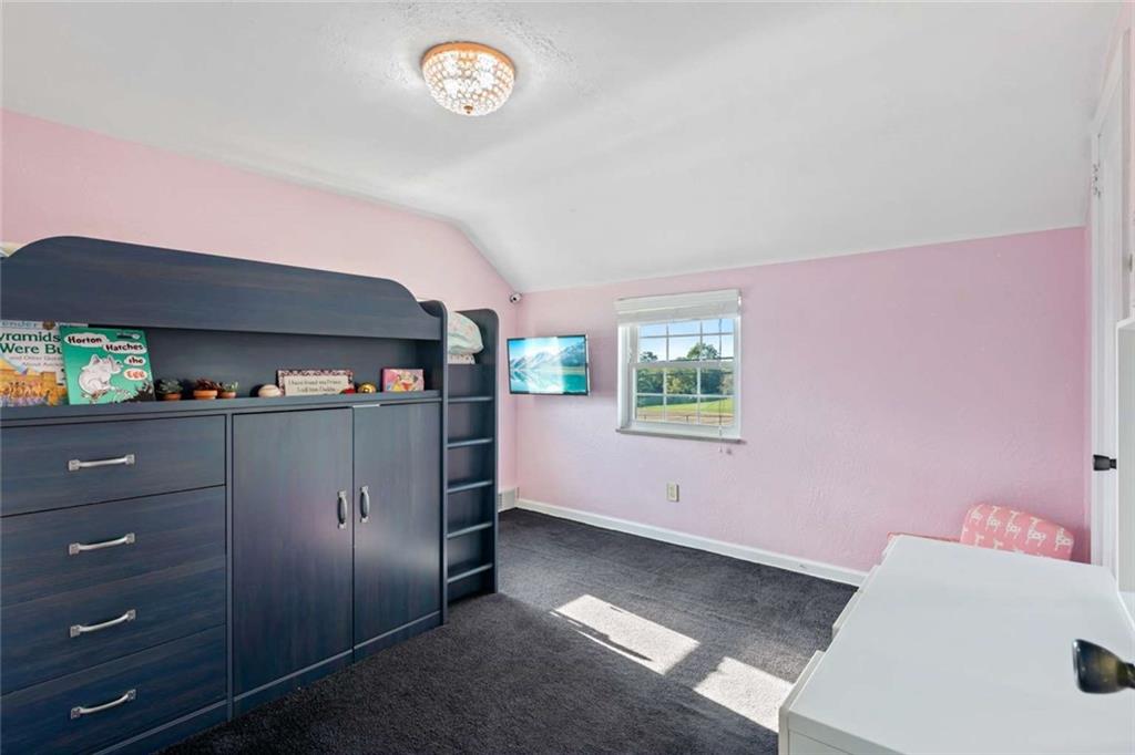 49 Rhodes Avenue Pittsburgh, PA 15220 - Photo 15 of 25 Gallery Image 15