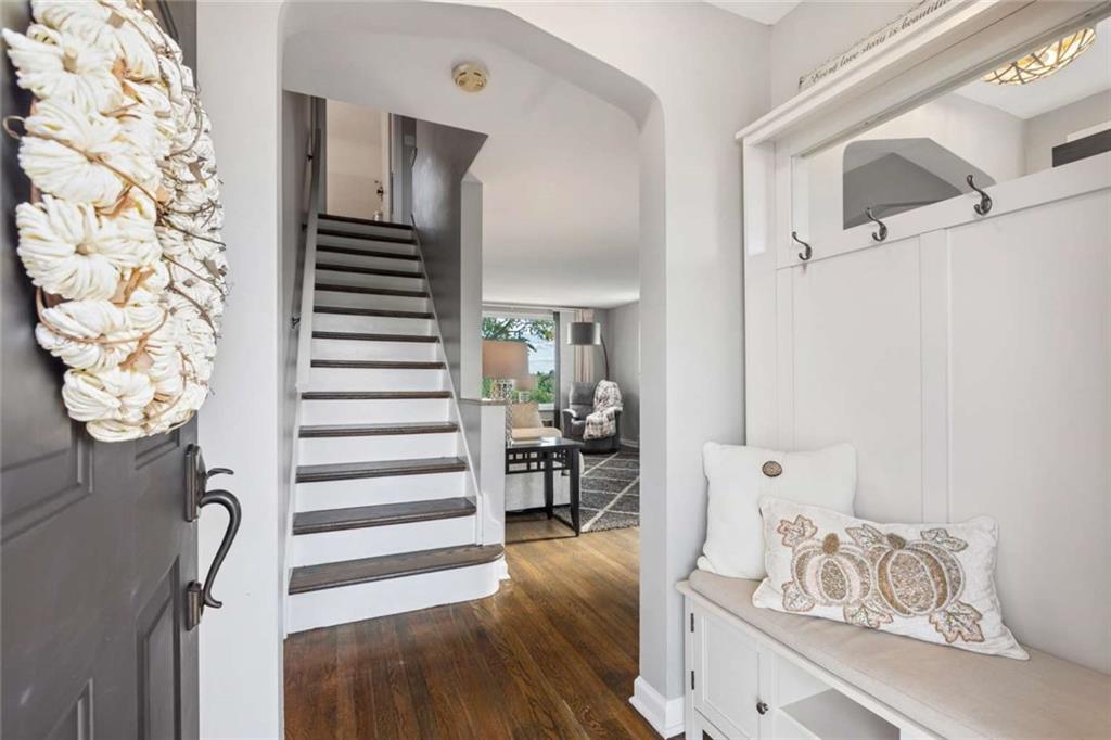 49 Rhodes Avenue Pittsburgh, PA 15220 - Photo 4 of 25 Gallery Image 4