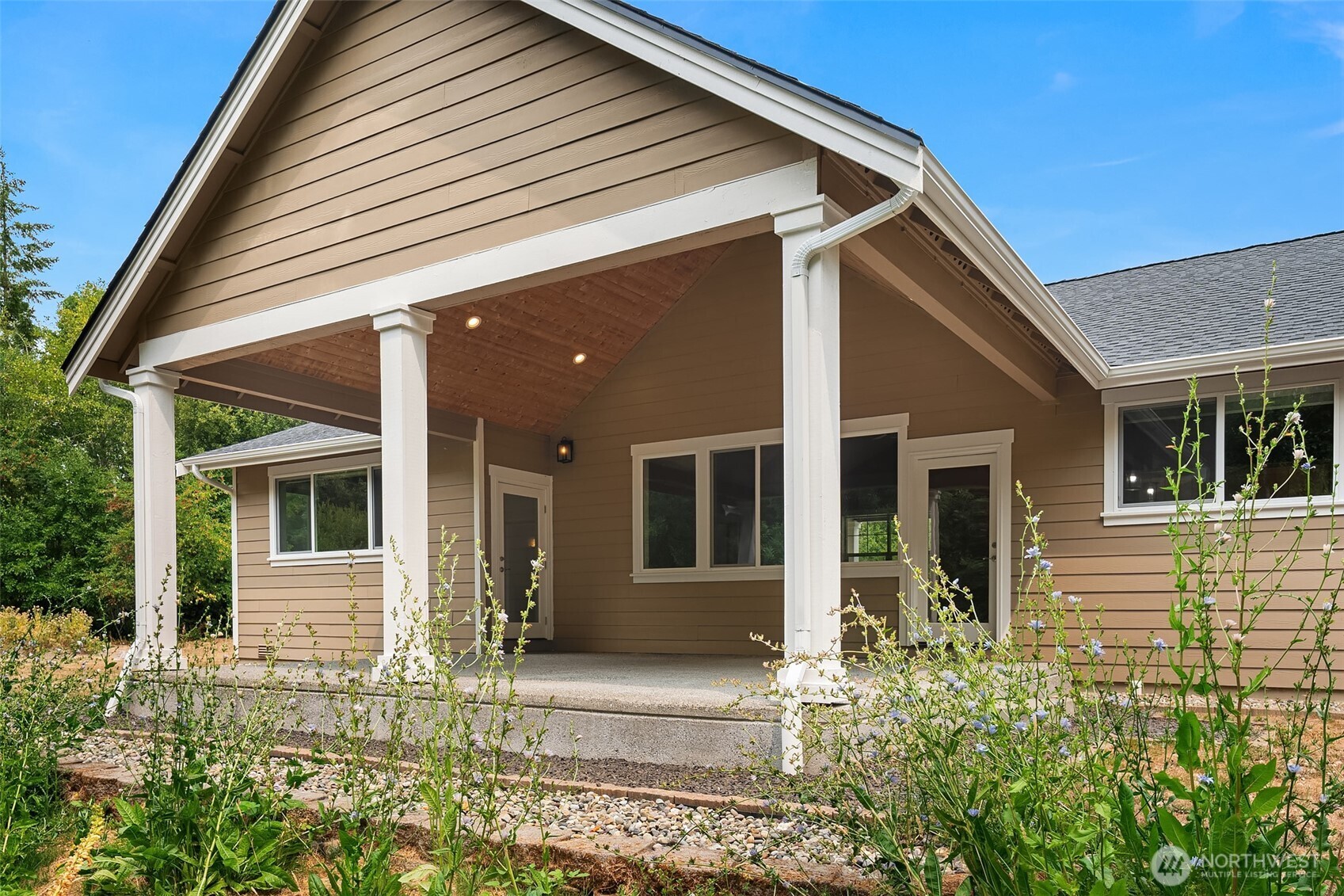 216 Cornwall Road Northwest Lakebay, WA 98349 - Photo 27 of 34 front view of a house