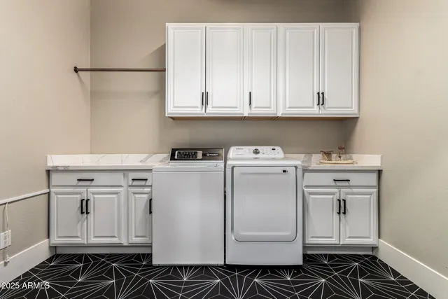 $1,275,000 | 4868 South Hemet Street, Gilbert, AZ 85298