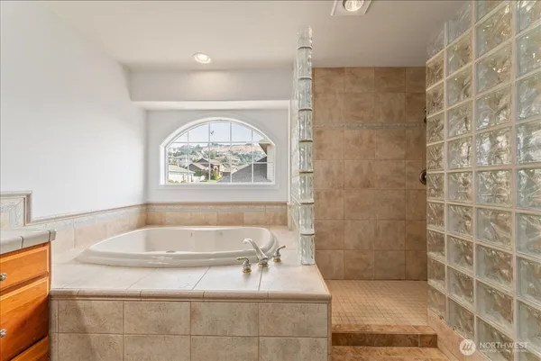 $745,000 | 1653 Holly Lane, East Wenatchee, WA 98802