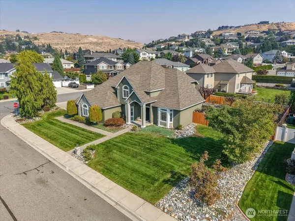 $745,000 | 1653 Holly Lane, East Wenatchee, WA 98802