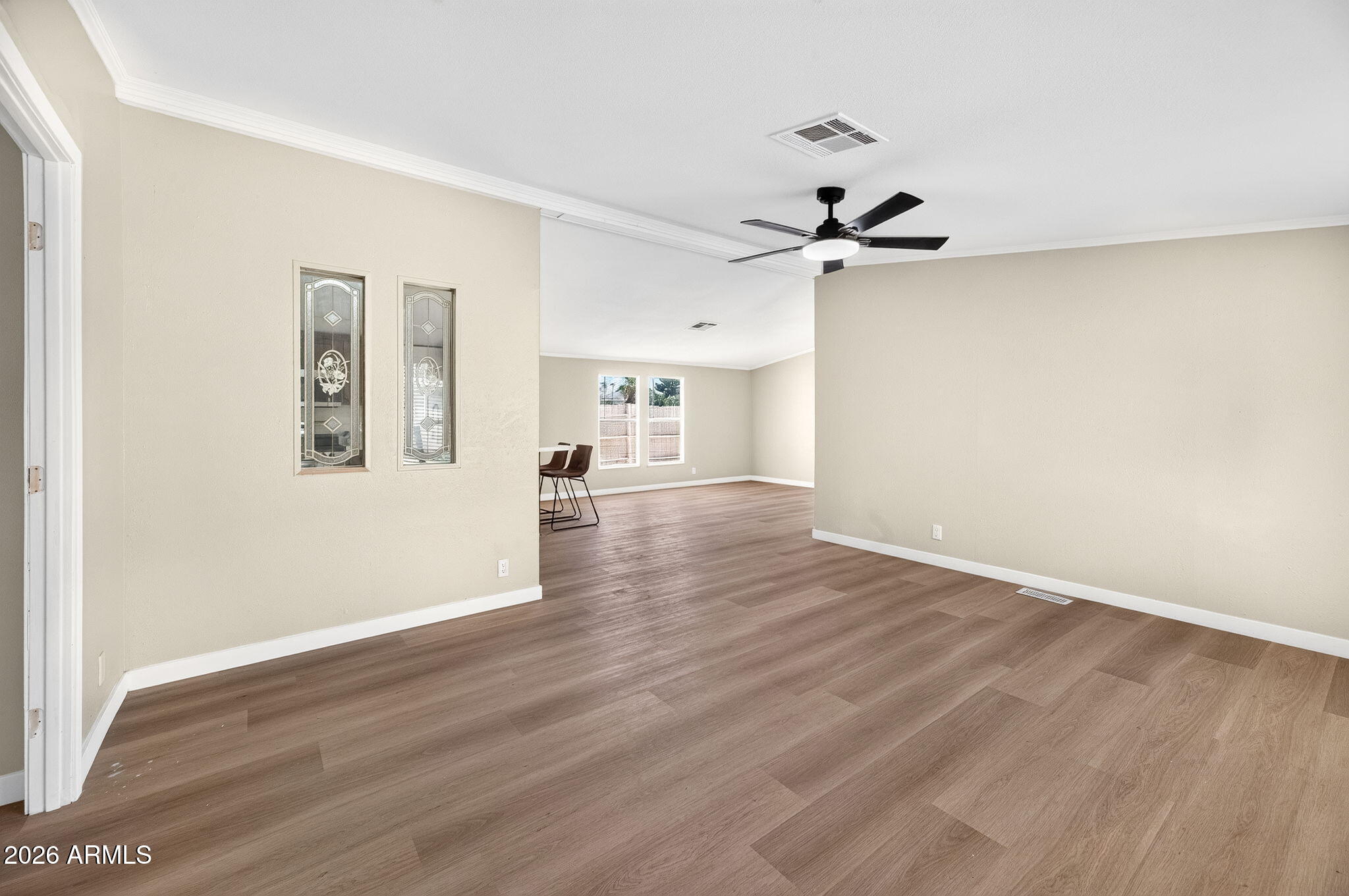 322 East Wagoner Road Phoenix, AZ 85022 - Photo 7 of 27 8-web-or-mls-322 E Wagoner Rd-24