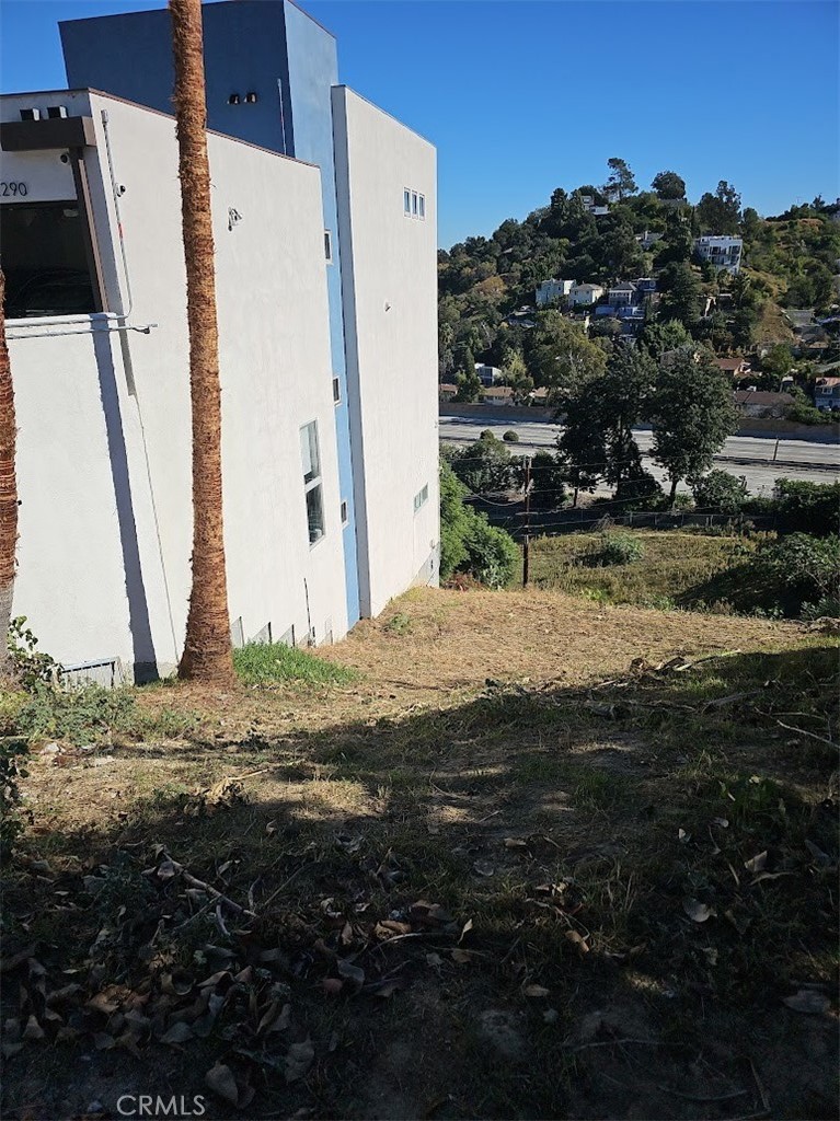 2286 Silver Ridge Avenue Los Angeles, CA 90039 - Photo 11 of 14