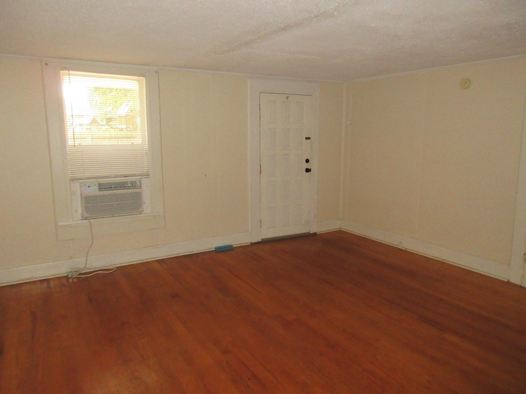 223 A Hasel Street Sumter, SC 29150 - Photo 4 of 9