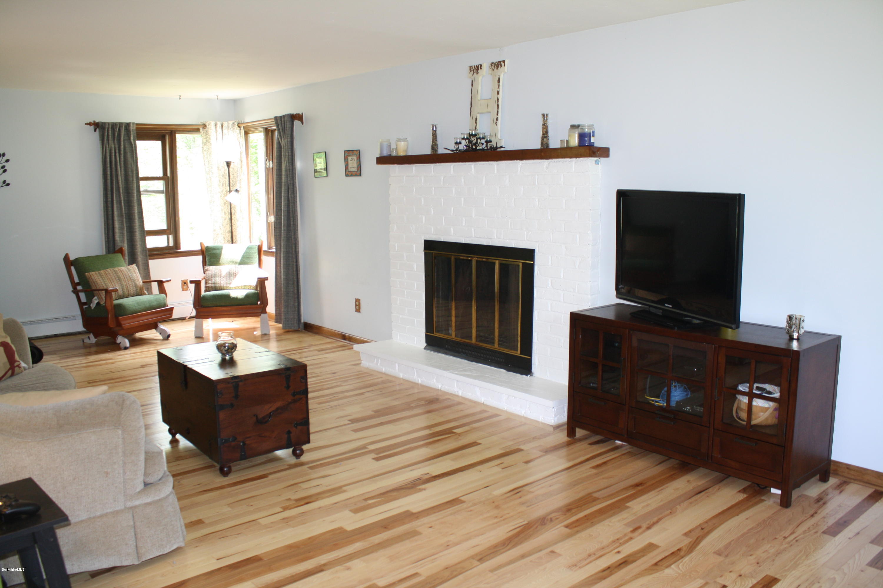 329 State Road Great Barrington, MA 01230 - Photo 3 of 23 IMG_0105