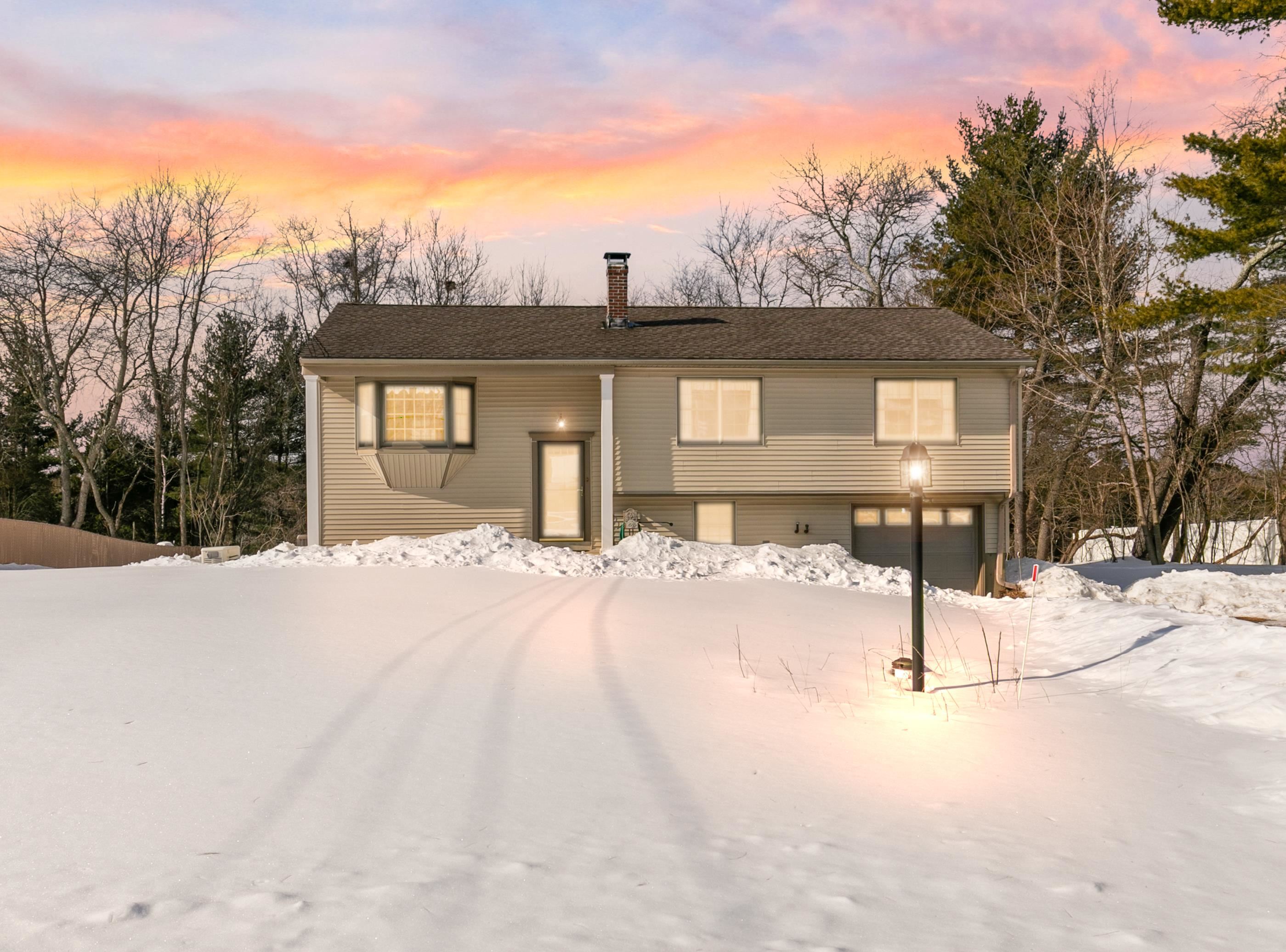 320 Post Road Greenland, NH 03840 - Photo 3 of 44 Gallery Image 3