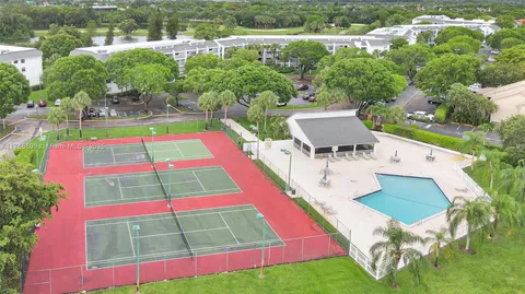 $785,000 | 16339 Malibu Drive, Unit 22, Weston, FL 33326