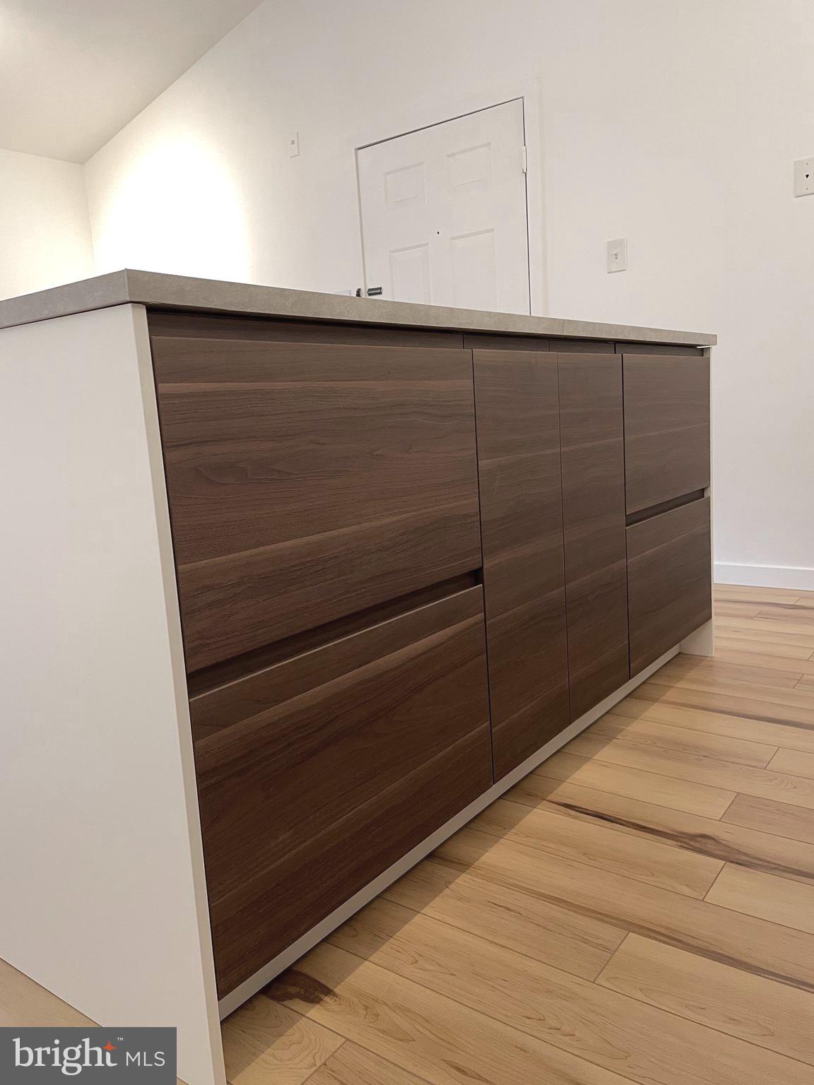 3310 Wyndham Circle, Unit 314 Alexandria, VA 22302 - Photo 4 of 31