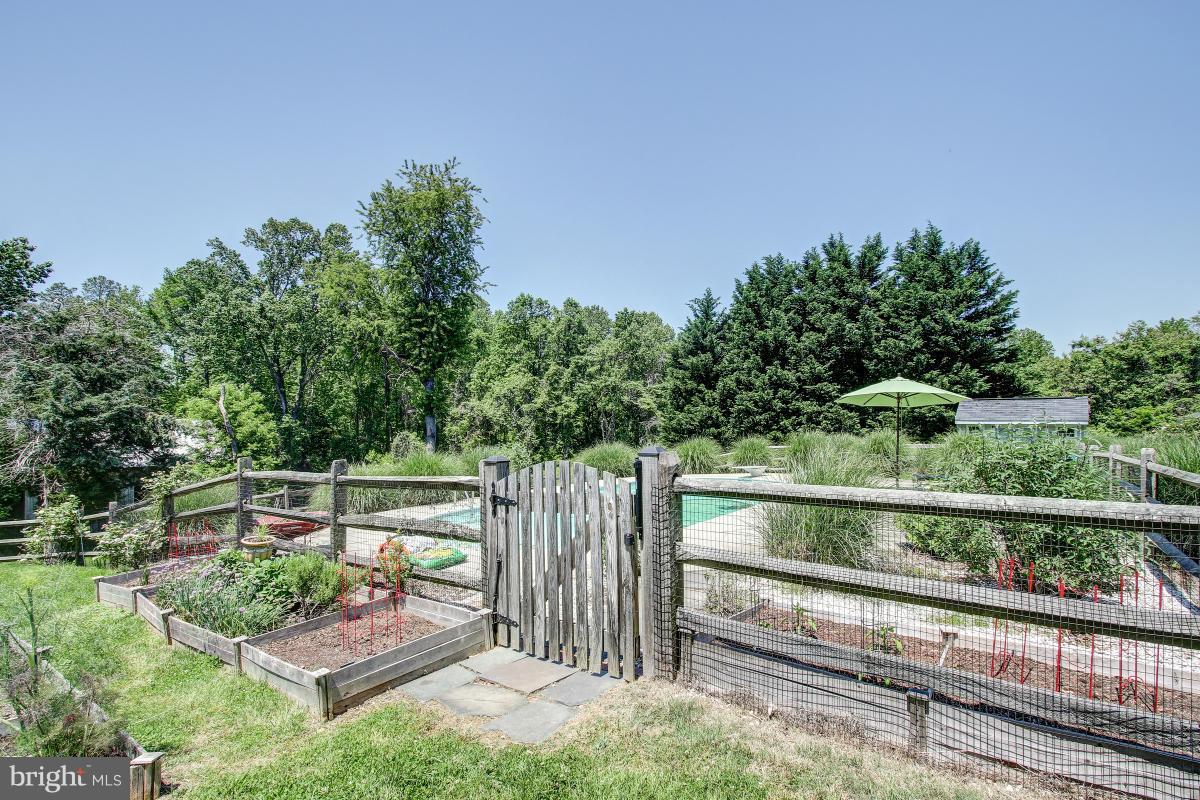 645 Fairhaven Road Tracys Landing, MD 20779 - Photo 14 of 30 Exterior (Rear)