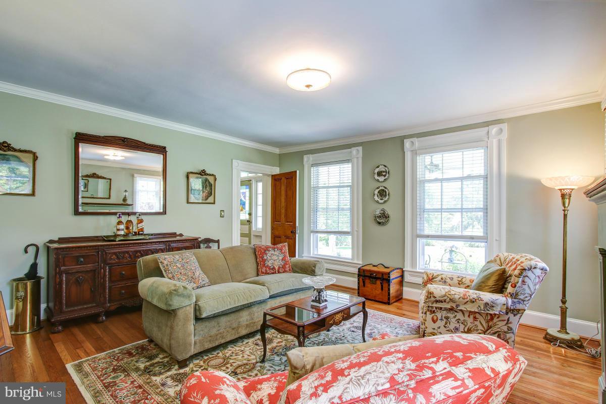 645 Fairhaven Road Tracys Landing, MD 20779 - Photo 19 of 30 Living Room