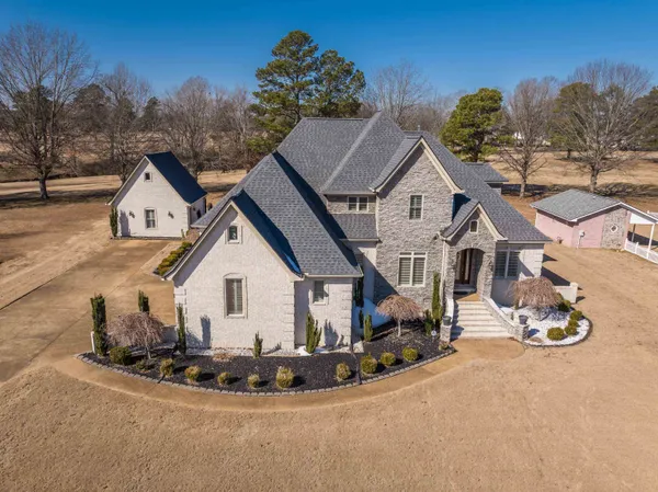 $579,900 | 115 Meadowbrook Drive, Bolivar, TN 38008