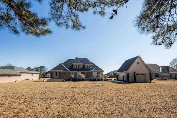 $579,900 | 115 Meadowbrook Drive, Bolivar, TN 38008