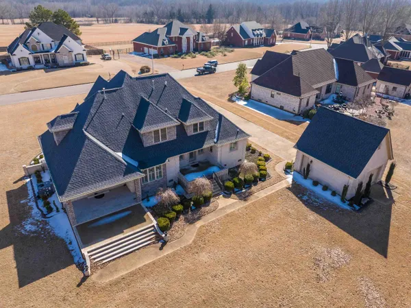 $579,900 | 115 Meadowbrook Drive, Bolivar, TN 38008
