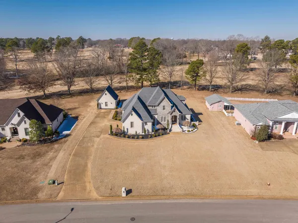 $579,900 | 115 Meadowbrook Drive, Bolivar, TN 38008