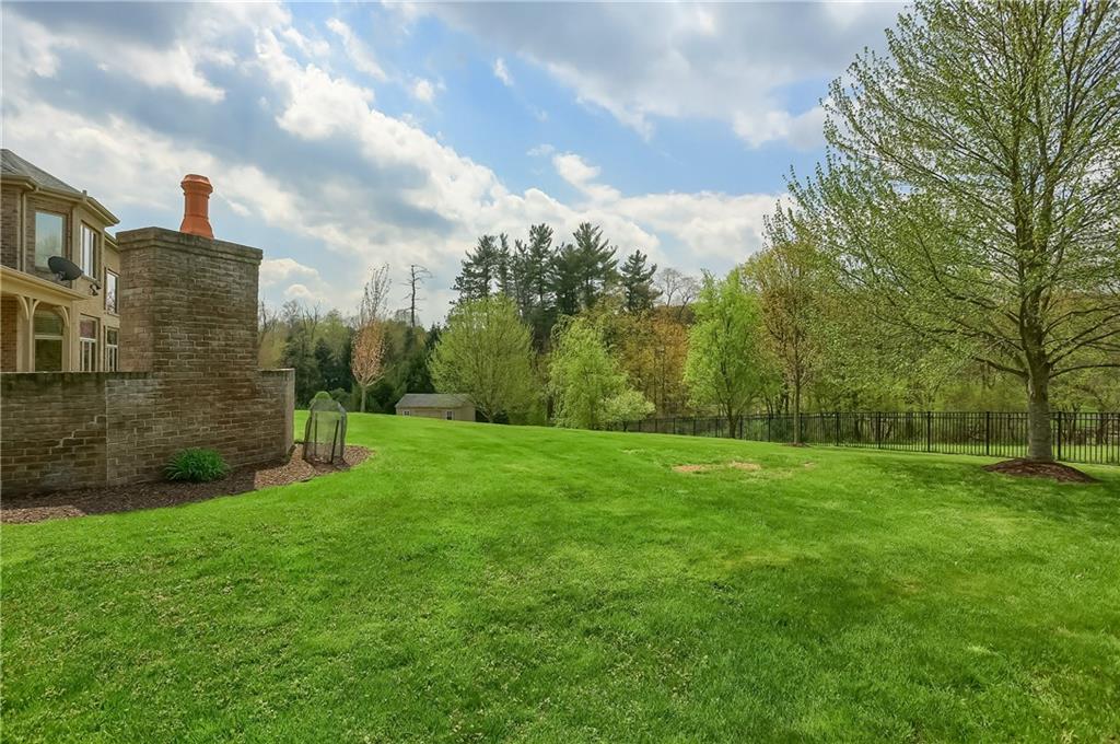 200 Longbow Lane Mars, PA 16046 - Photo 4 of 50